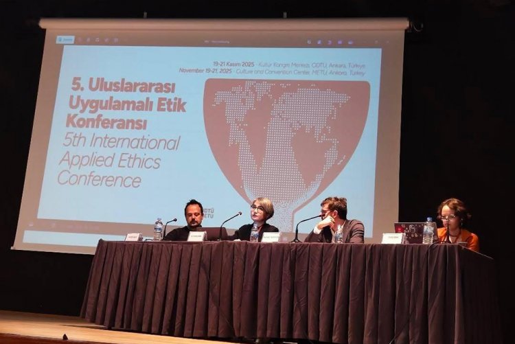 Doç. Dr. Selda Salman, 5. Uluslararası Uygulamalı Etik Konferansı'nda Bildirisini Sundu